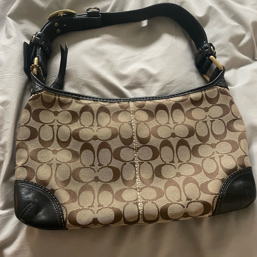 Authentic Vintage Coach bag barely used excellent condition